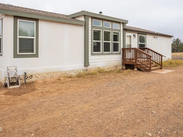 45625 N Redoubt Rd, Seligman, AZ 86337