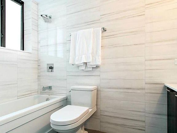 3rd image of 247 E 28th St APT 5F