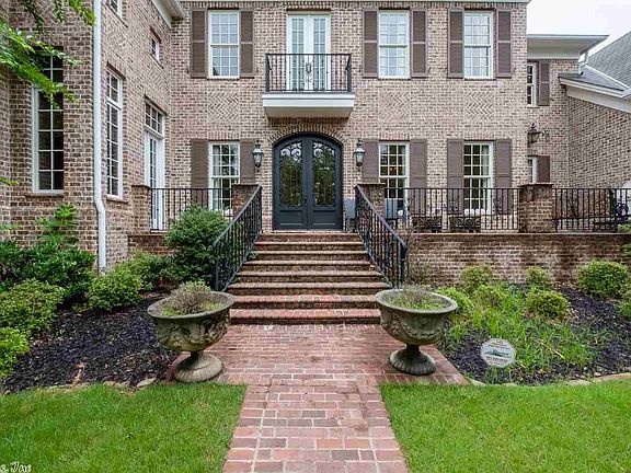 3rd image of 155 Dellmere Dr