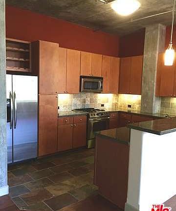 5th image of 840 E Green St Unit 222