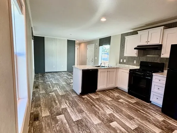 460 Collins St #30A, Attleboro, MA 02703