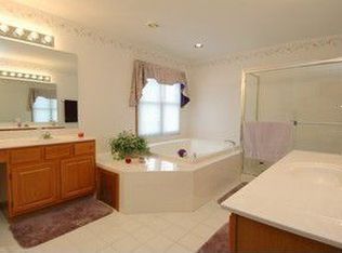 2006 Spaulding Ave, Dundee, IL 60118