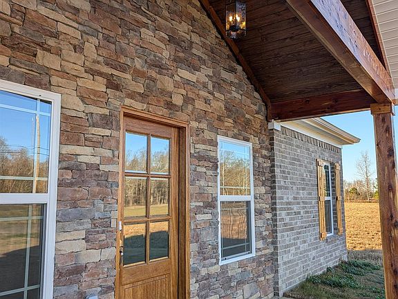 5th image of 102 Treva Ln