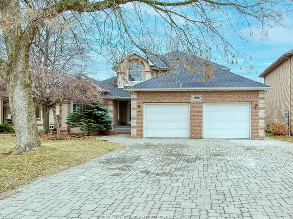 1220 Woodmont Cres, Lasalle, ON N9J 3H9