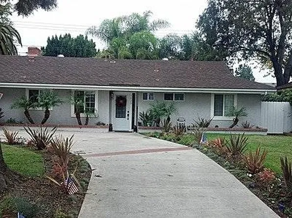 1033 E Cumberland Rd, Orange, CA 92865