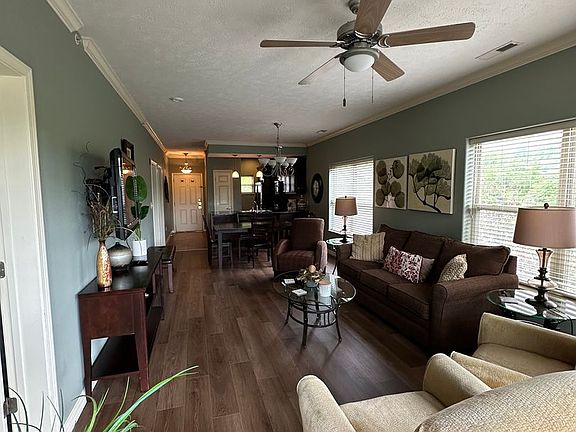 5th image of 325 Majestic Dr APT 226