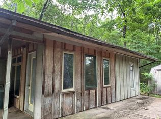 124 Bluffs Dr, Mountain View, AR 72560