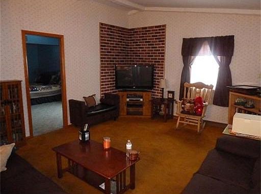 2nd image of 84 Leonard Ave