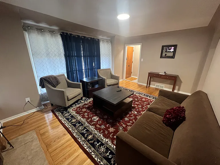16927 Inverness St — Photo 7