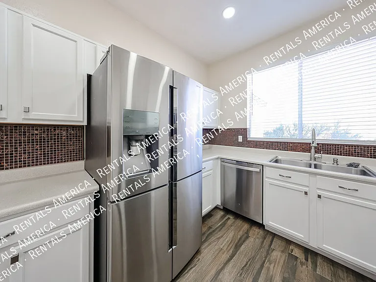 15428 W Mauna Loa Ln — Photo 18