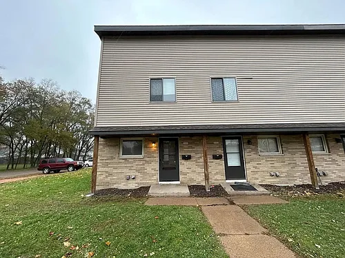 2600 Rice St Photo 1