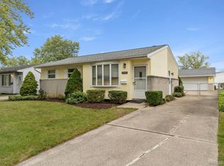 1265 Woodbourne St, Westland, MI 48186