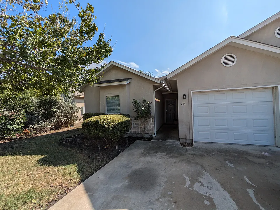 934 Misty Acres Dr #934