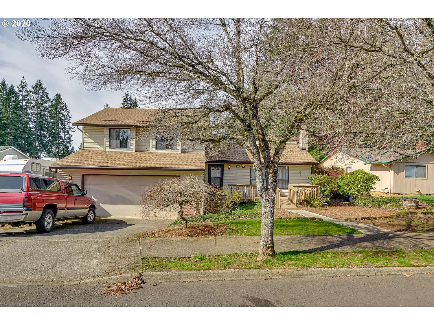 18015 Davis St photo 1