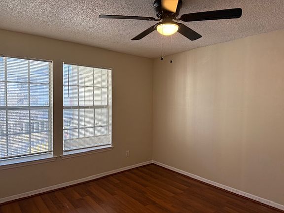 5th image of 6130 Westgate Dr APT 204