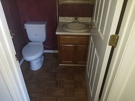 4th image of 847 Coventry Ln