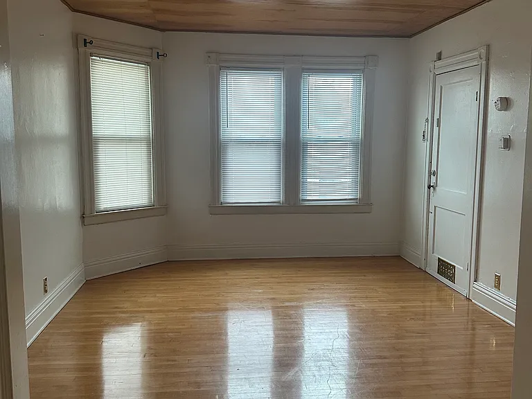 720 Eagle St #2 — Photo 8