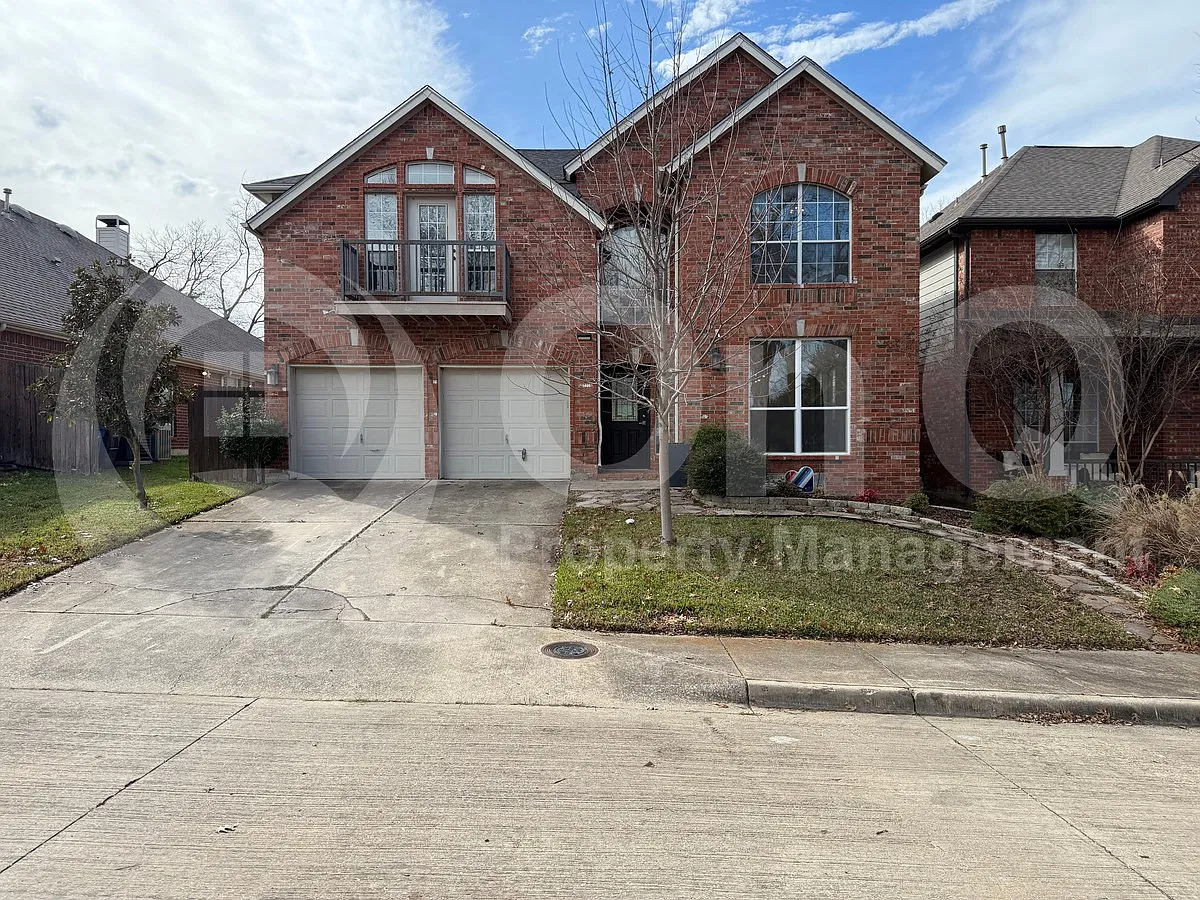 4 bed, 3.5 bath, 2421 sqft, $3,350 — Photo 1