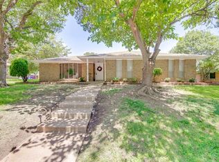 139 Bailey Dr, Desoto, TX 75115