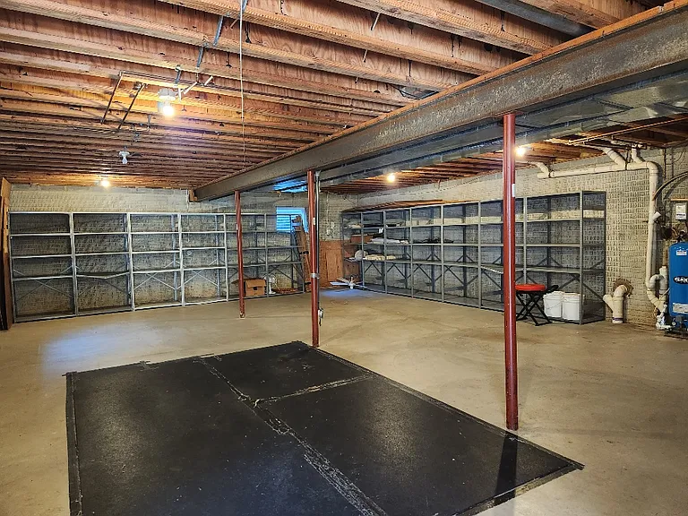 8410 Hawkins Creamery Rd — Photo 41