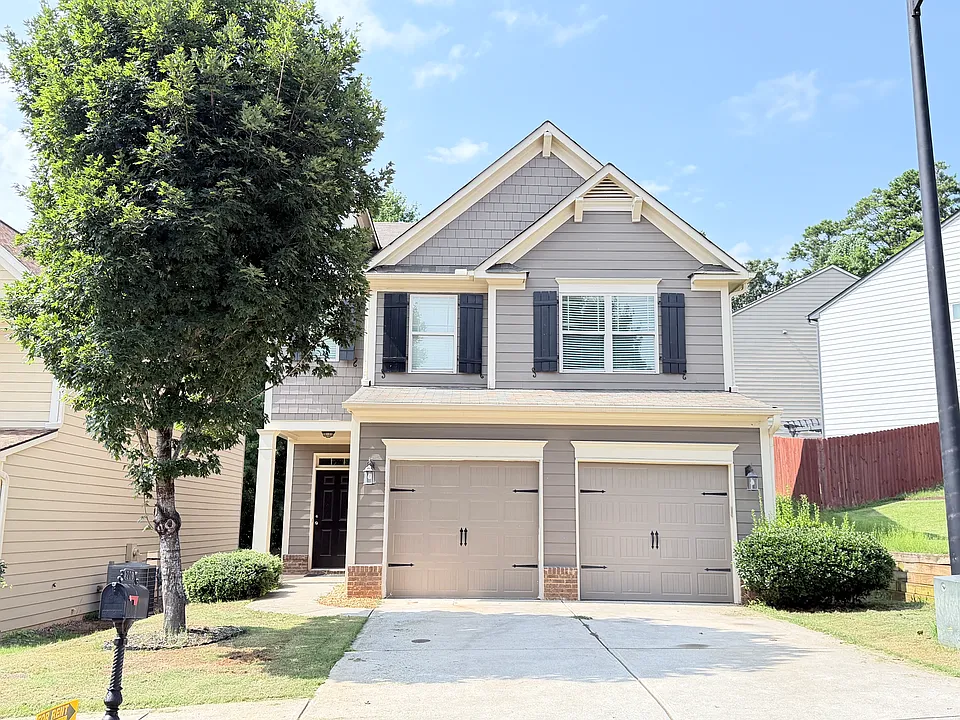 206 Highland Village Ln