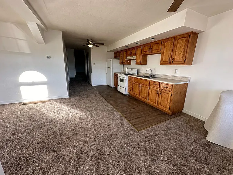 1316 Duss Ave #4 — Photo 8
