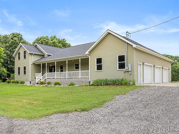 2nd image of 5824 W Grand River Rd