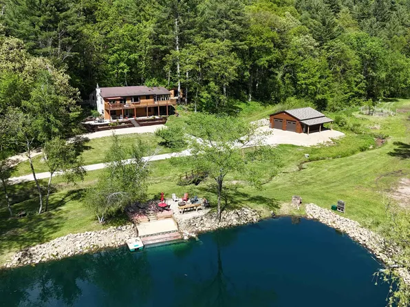 5351 Dyreson Rd, Dodgeville, WI 53533
