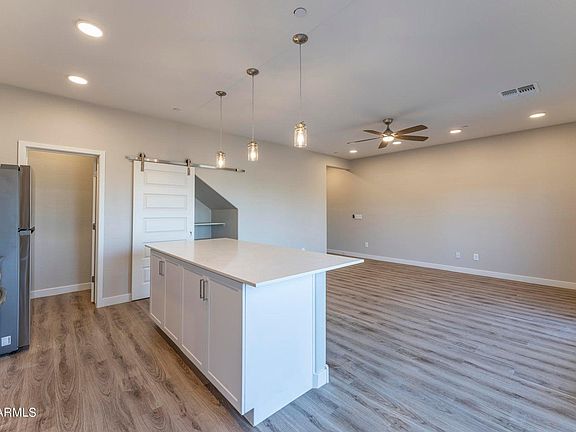 5th image of 432 S 32nd St #D