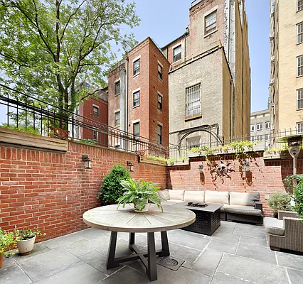 Sold by Compass | media 4