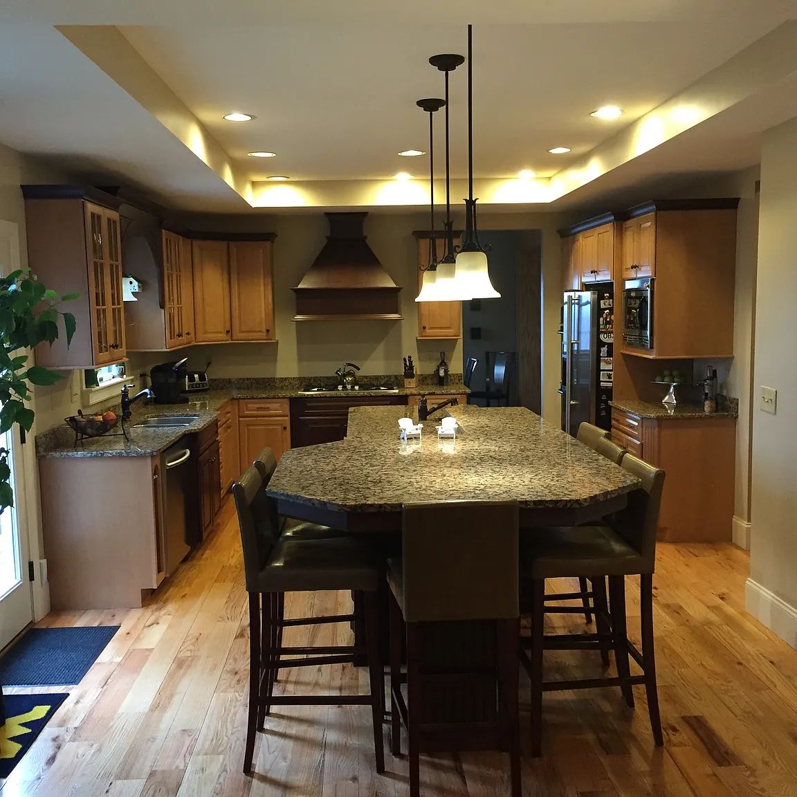 4011 Shadybrook Cir photo 1