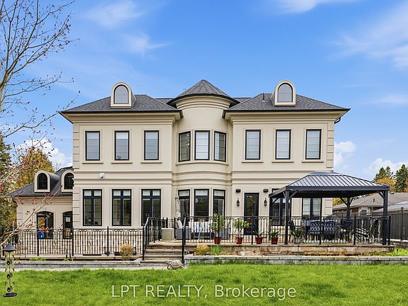 5th image of 256 Patricia Dr