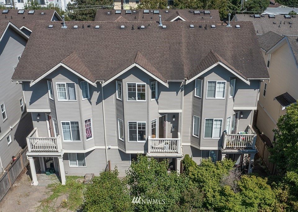 1st image of 12719 Greenwood Avenue N #B