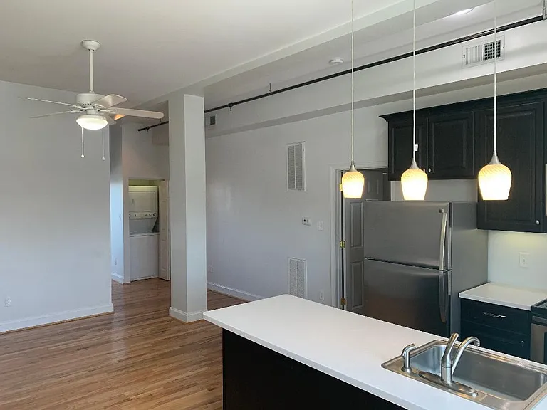1103A N Arthur Ashe Blvd #B — Photo 1