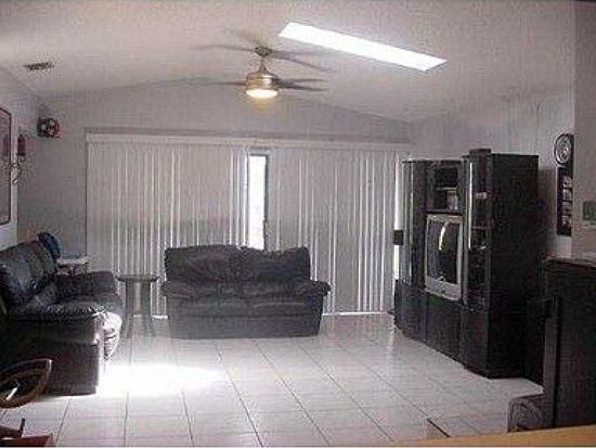 2nd image of 731 W Ocean Ave
