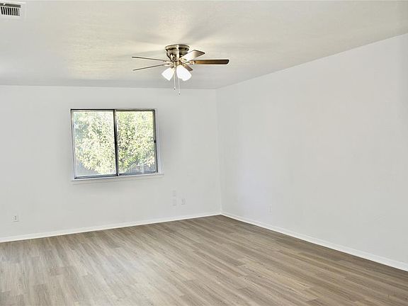 2nd image of 647 Sweetbriar Dr