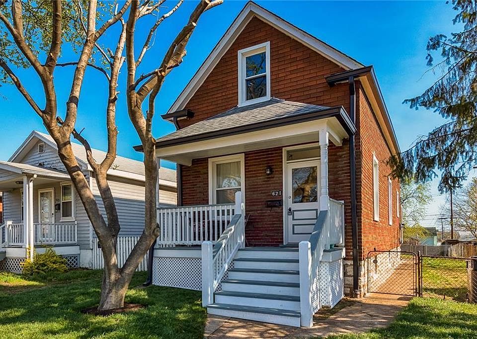 1st image of 621 Waller Ave