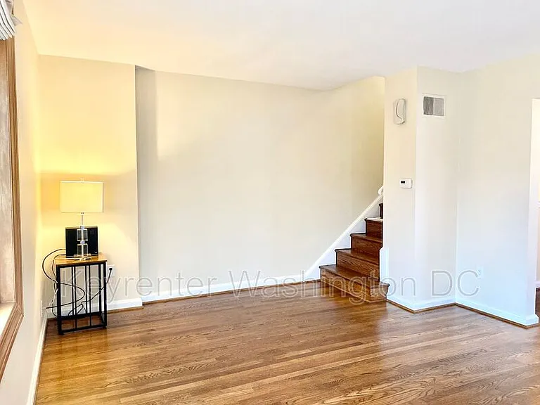 5514 Chillum Pl NE #NE — Photo 16