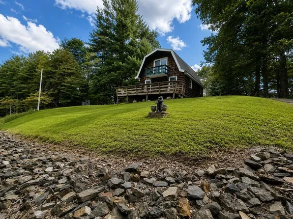 393 Kanawha Ridge Rd, Dugspur, VA 24325