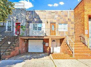 4812 37th St, Long Island City, NY 11101