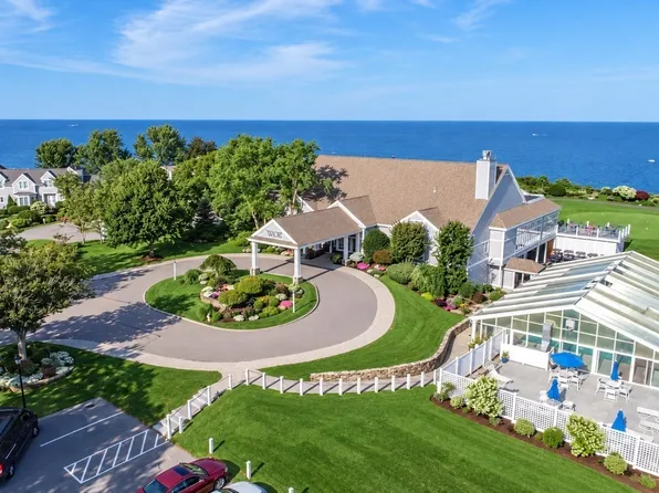 42 Fairway Dr, Plymouth, MA 02360