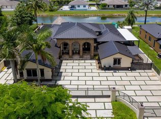 19686 SW 130th Avenue Rd, Miami, FL 33177