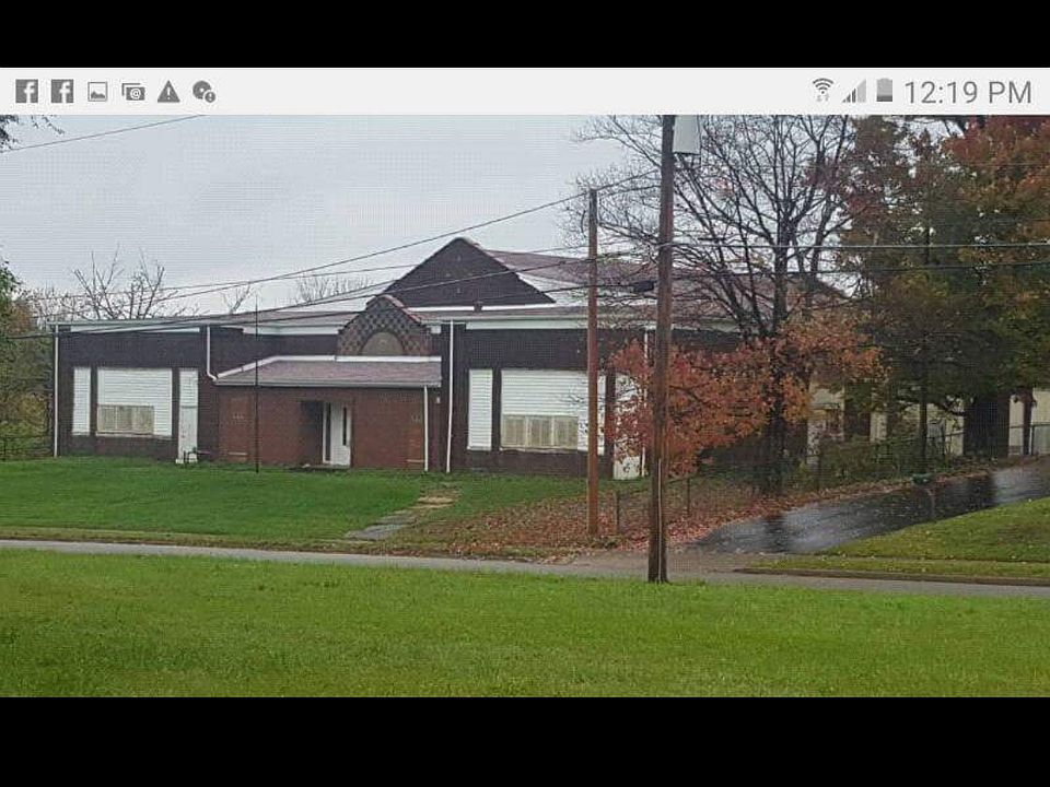 1st image of 2122 E High Ave