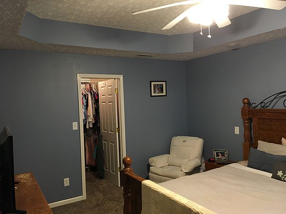 2nd image of 3303 Cave Springs Ave