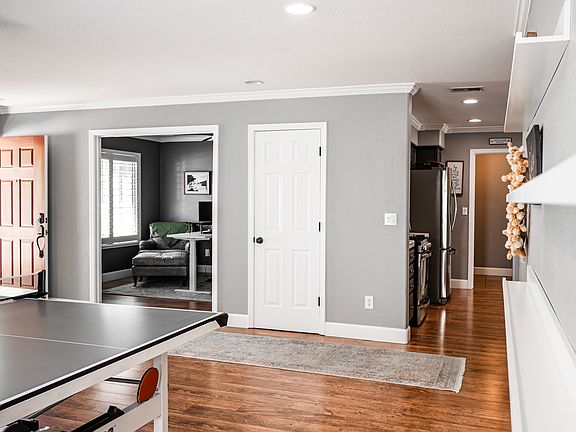 4th image of 796 Travaille Way