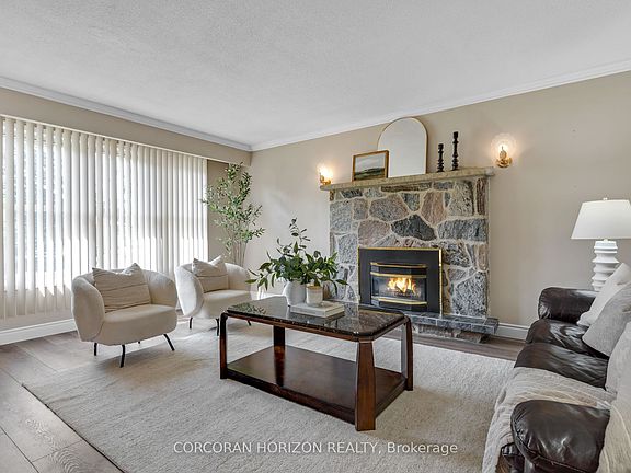 4th image of 8 Blue Spruce Ct
