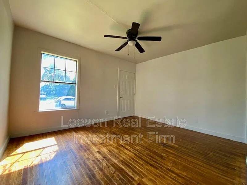 4 bed, 2.0 bath, 1288 sqft, $1,025 — Photo 2