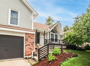 12 NE 110th Ter, Kansas City, MO 64155