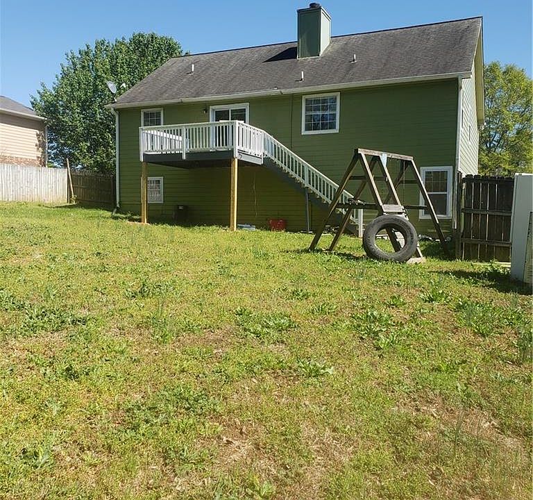 2nd image of 808 Ruswood Rd