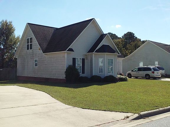 3rd image of 2913 Laylah Dr